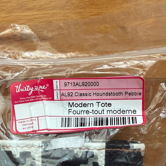 Thirty-One Houndstooth Tote with Tan Straps - Picture 2 of 2